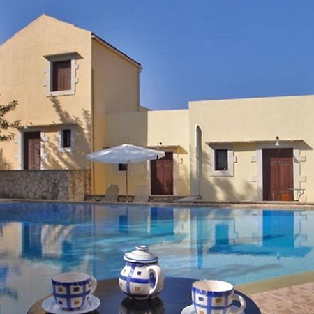 Heliopetra Independant Studios -Village Close To Beaches -Sharing A Large Pool Koprana Esterno foto