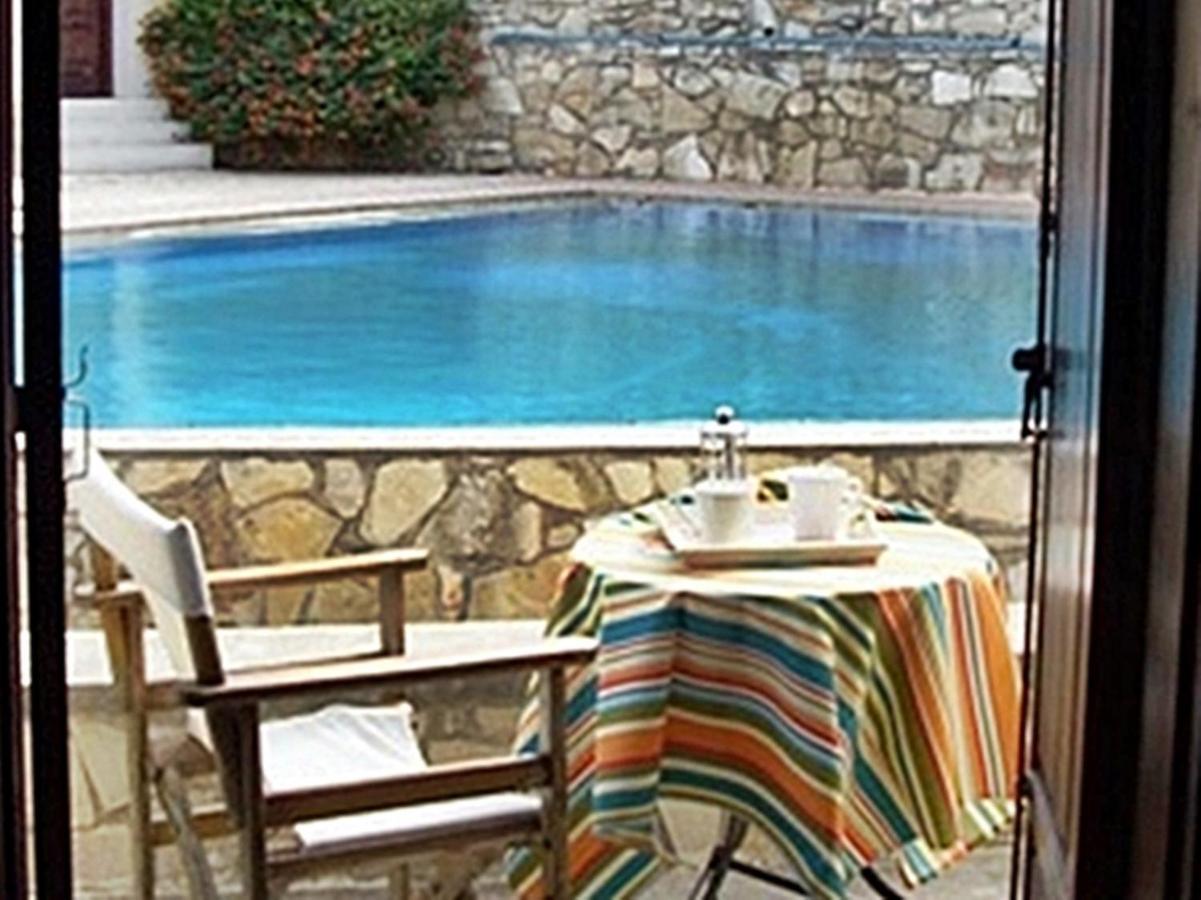 Heliopetra Independant Studios -Village Close To Beaches -Sharing A Large Pool Koprana Esterno foto