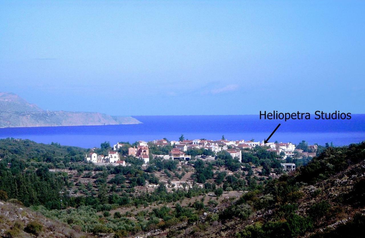 Heliopetra Independant Studios -Village Close To Beaches -Sharing A Large Pool Koprana Esterno foto