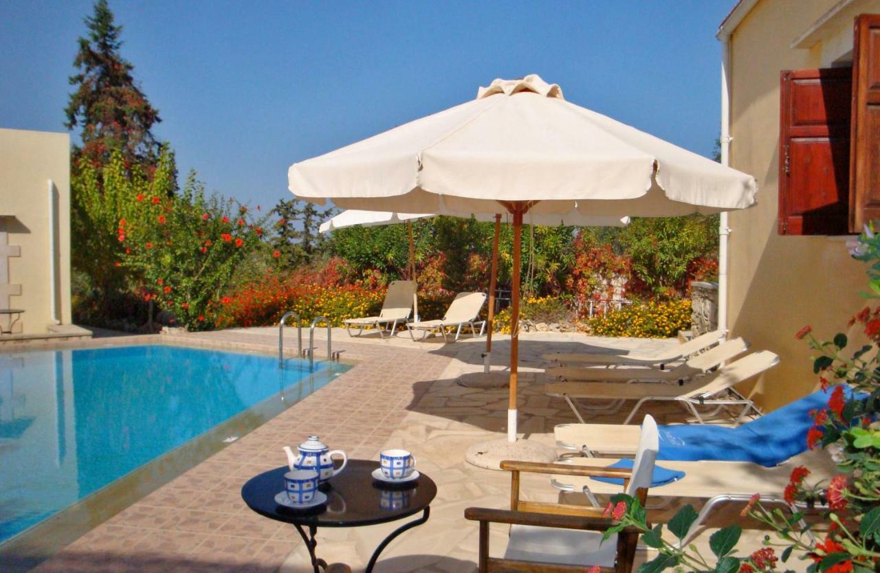 Heliopetra Independant Studios -Village Close To Beaches -Sharing A Large Pool Koprana Esterno foto